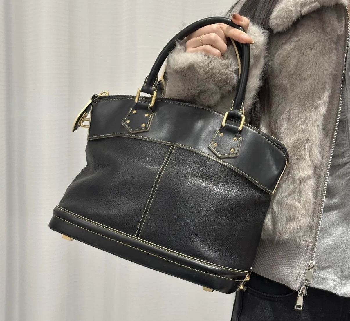 Louis Vuitton Suhali Calfskin Top Handle Bag Black Gold Women Classic