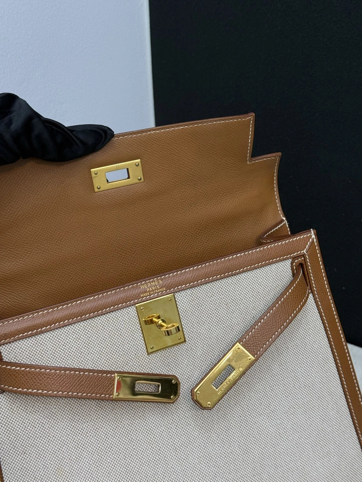 Hermes Kelly28 Canvas Top Handle Bag Crossbody Beige Brown Classic Women