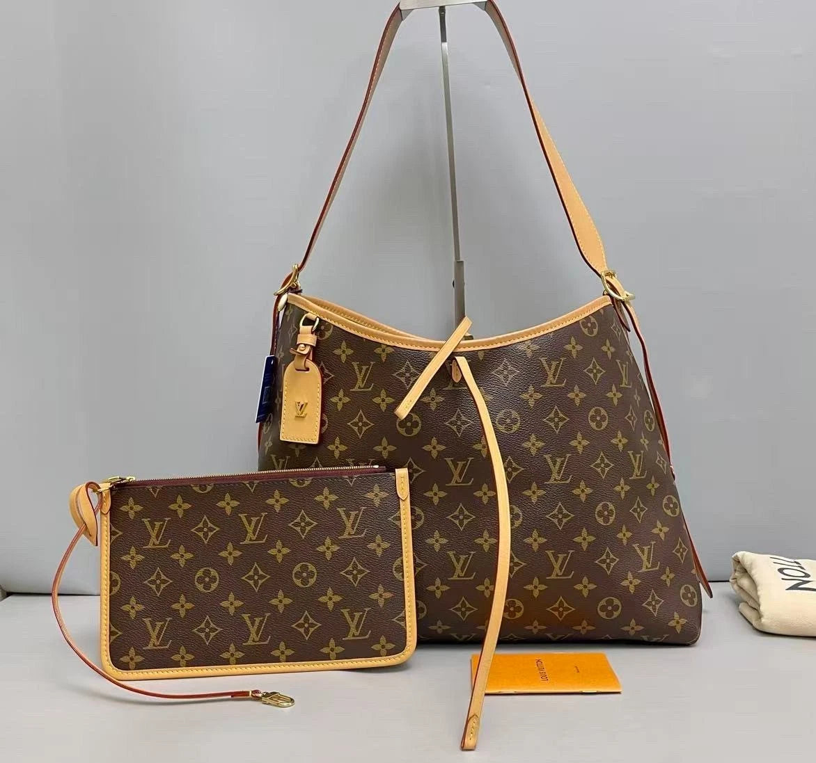 Louis Vuitton Carryall Monogram Brown Shoulder Bag Excellent