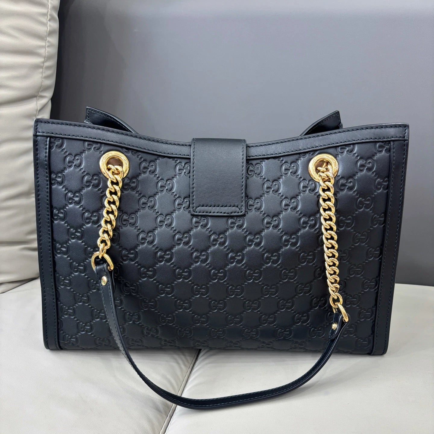 Authentic Gucci Padlock GM Calfskin Gold Chain Black Tote Shoulder Bag