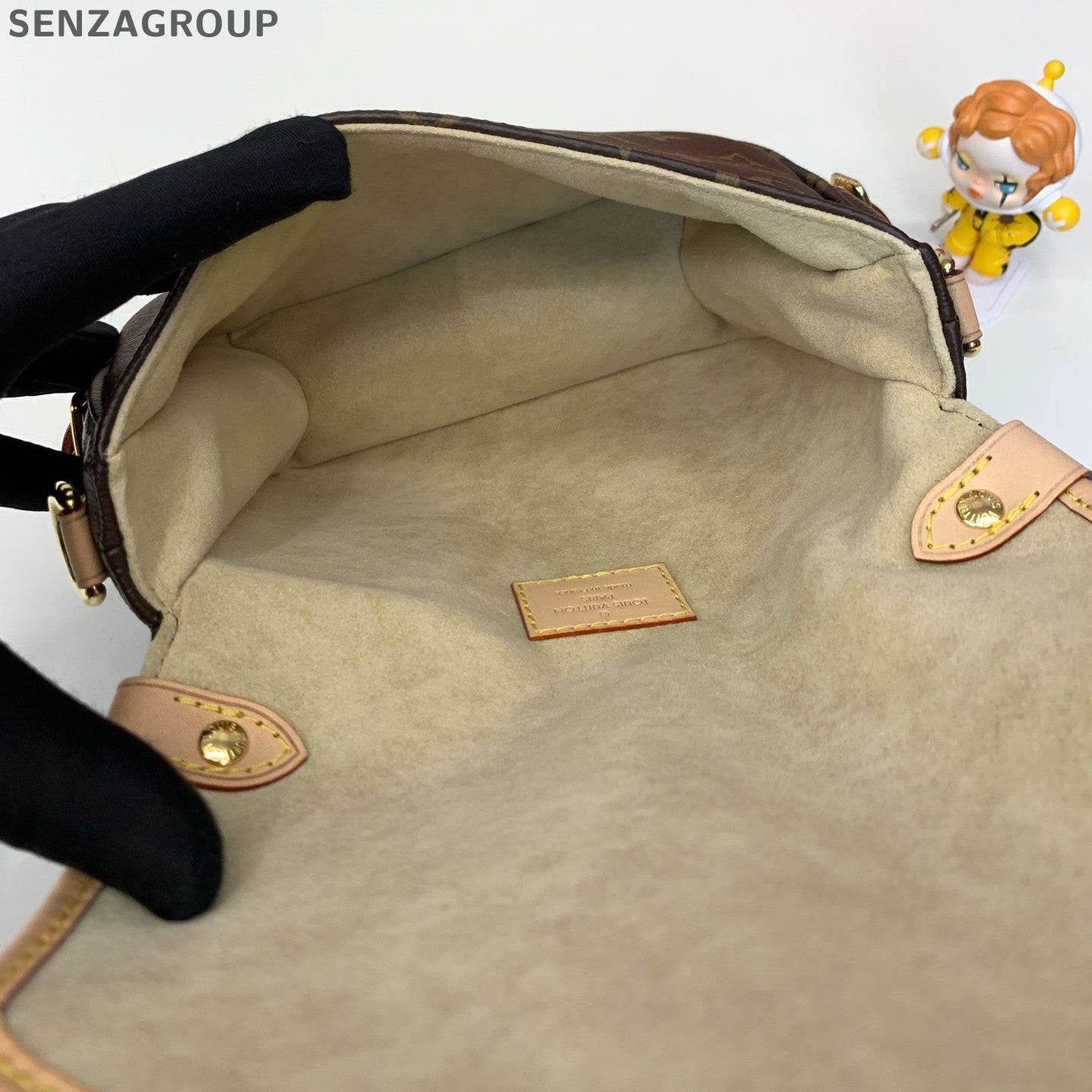 Louis Vuitton Saumur BB Monogram Handbag - Classic Women's Shoulder Bag