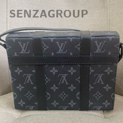 Louis Vuitton Monogram Trunk Messenger Bag - Classic Men's Crossbody