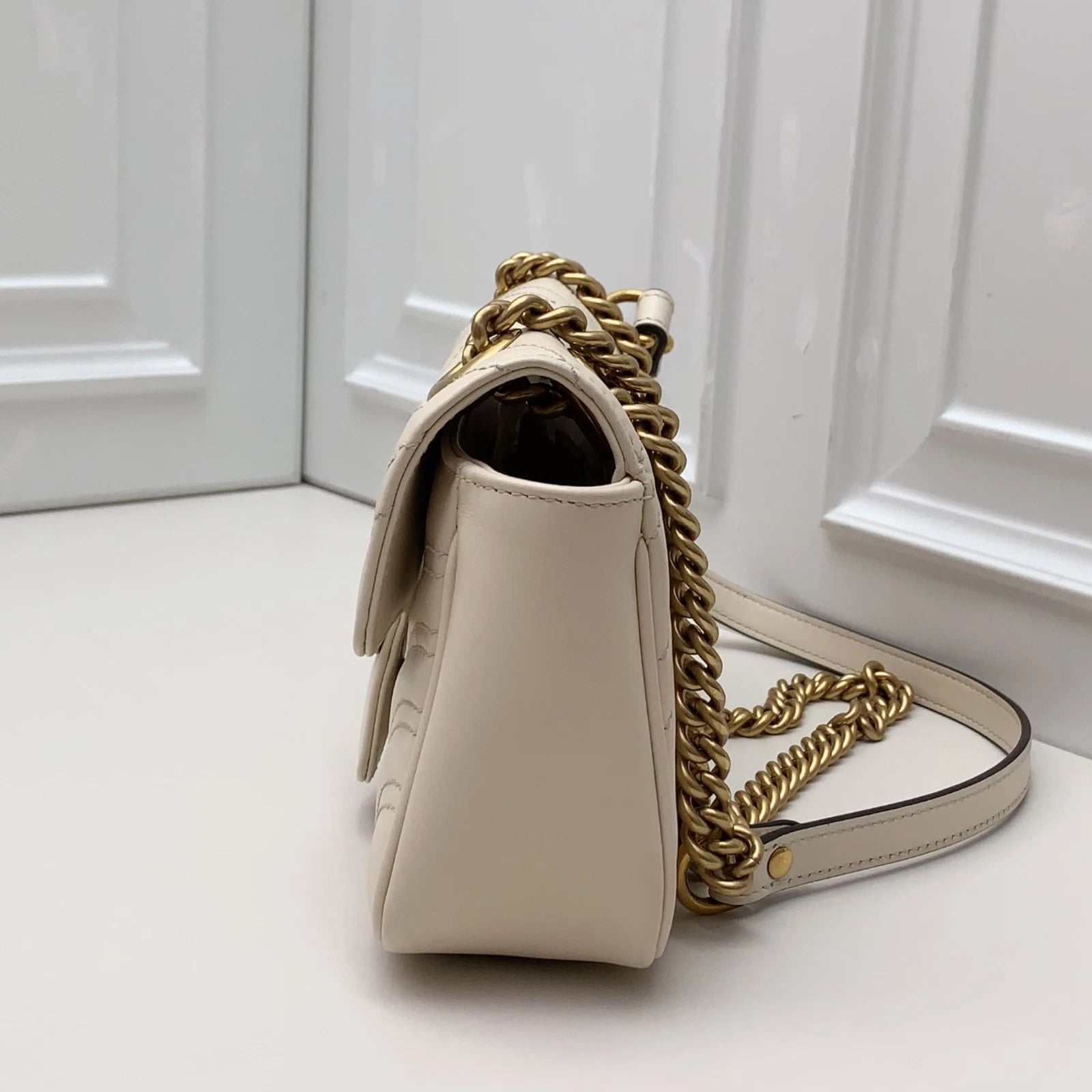 Gucci Marmont22 Chain Shoulder Bag Crossbody White Gold Women Classic