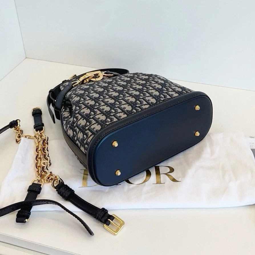 Excellent Christian Dior C'est MM Oblique Bucket Handbag Crossbody Gold Hardware