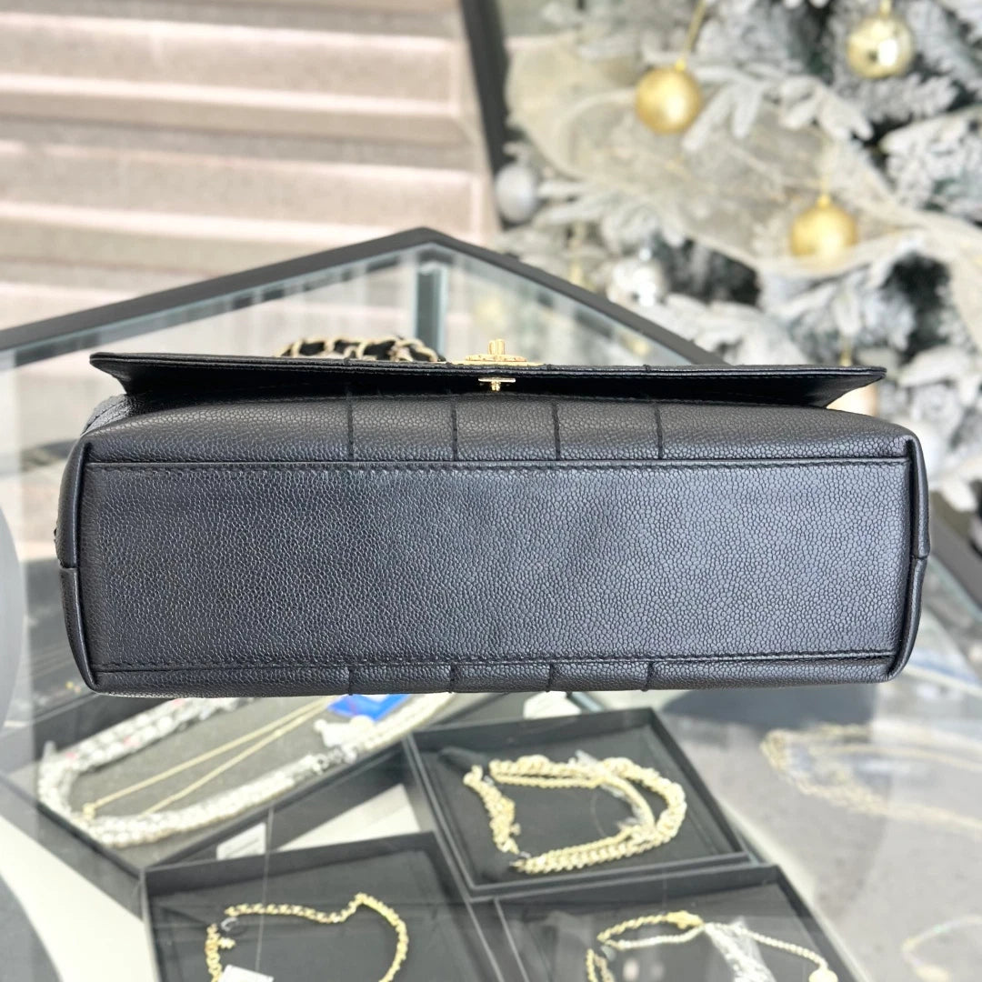 Chanel Vintage Calfskin Chain Shoulder Bag Black Gold Hardware Women S