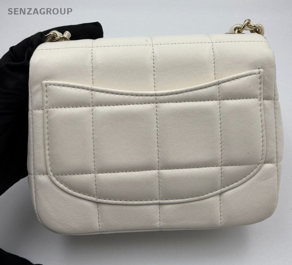 Chanel Lambskin Mini Chain Shoulder Bag Crossbody White Gold Women Classic