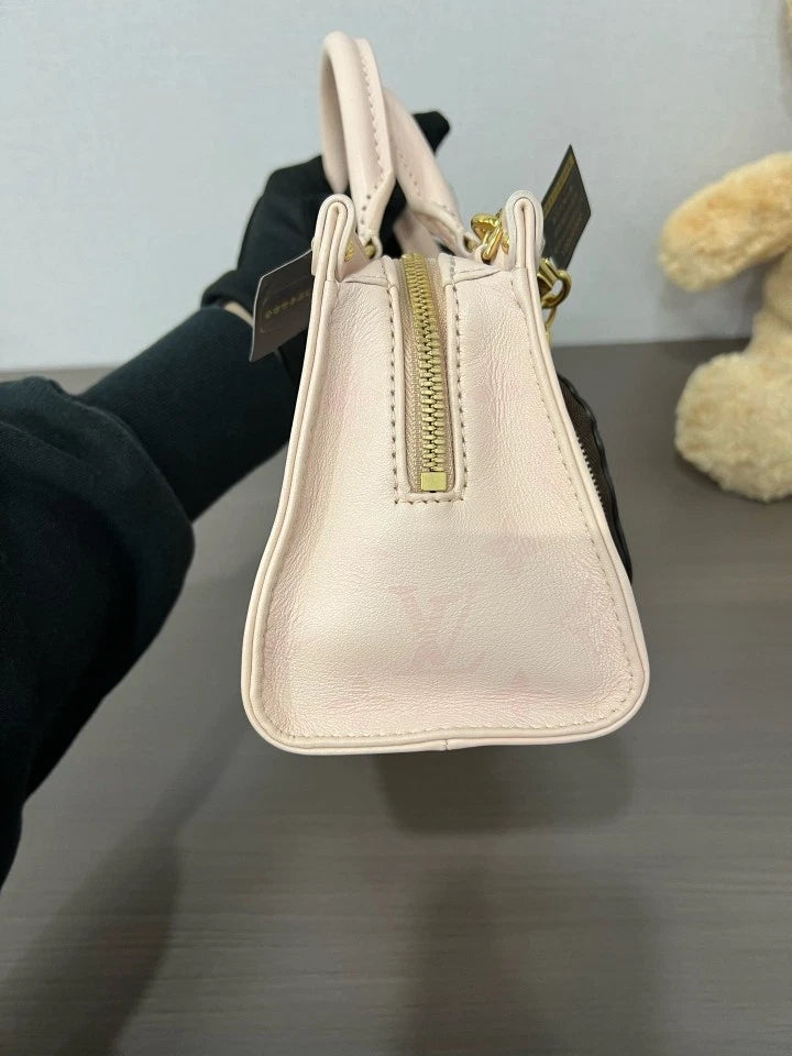 Louis Vuitton OnTheGo Horizontal Tote Top Handle Shoulder Bag For Women