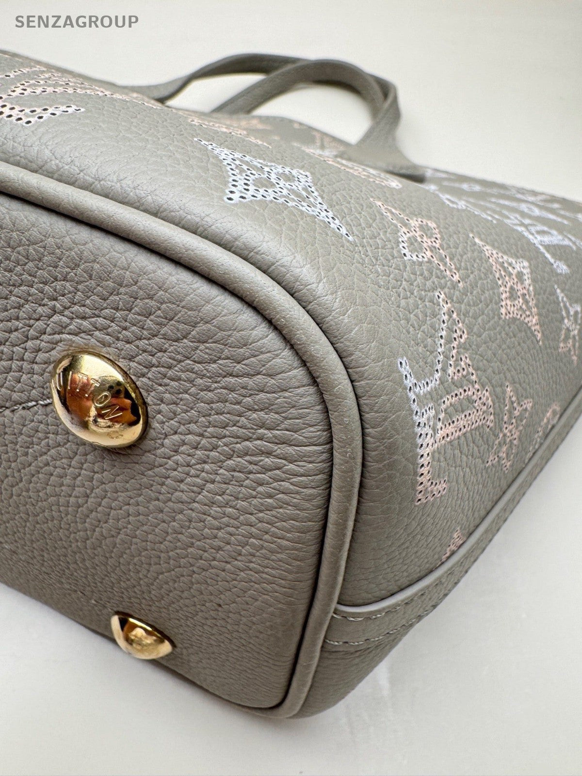 Louis Vuitton Blossom Monogram Carved patterns Calfskin 2way Shoulder Handbag