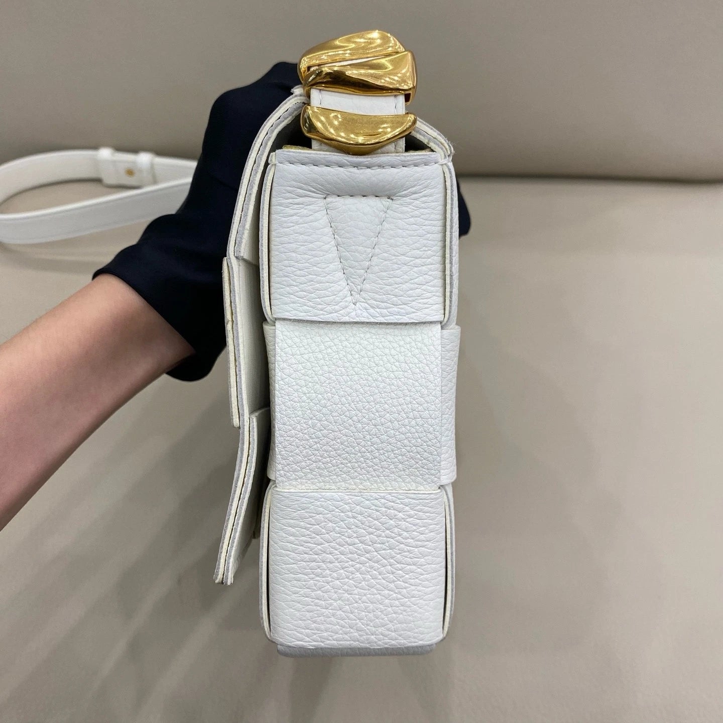 Bottega Veneta White Calfskin Crossbody Bag For Women