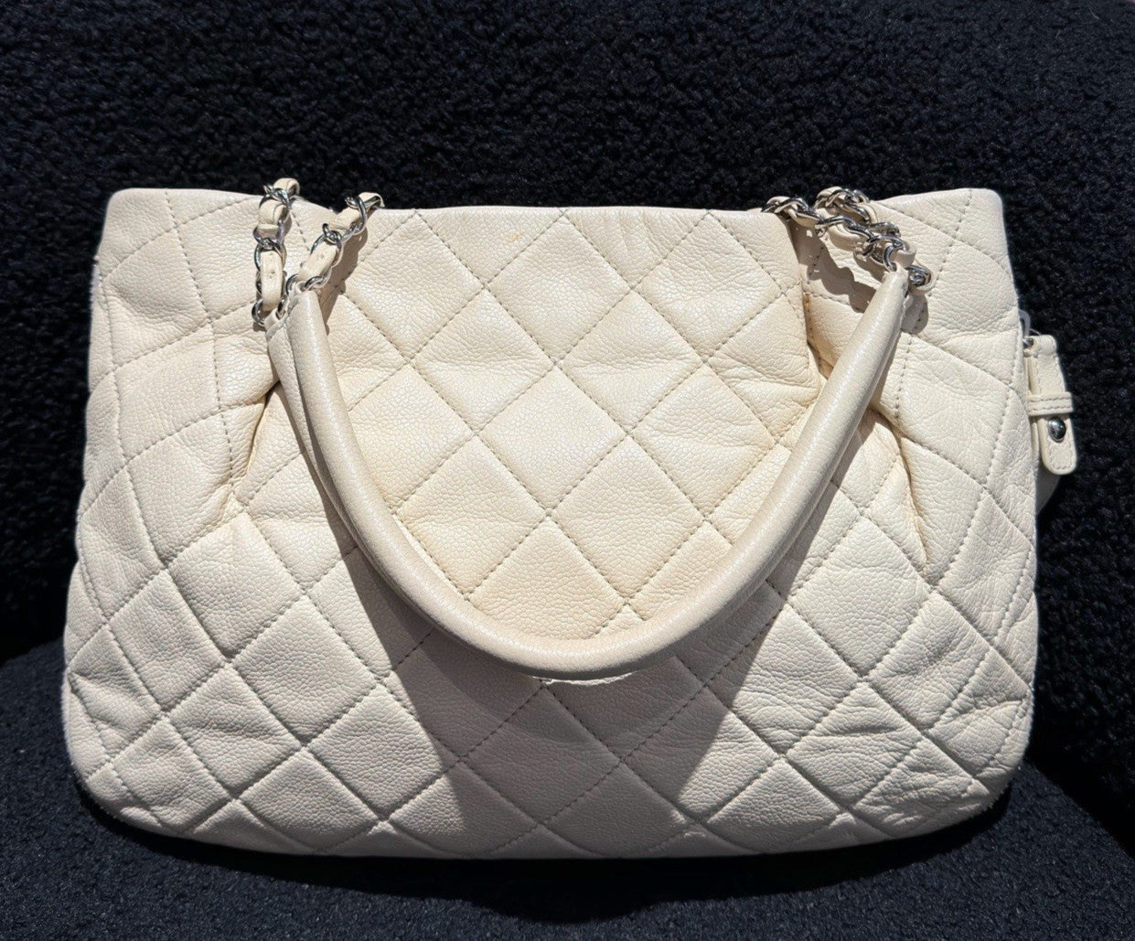 Chanel Diamond Tote Chain Shoulder Bag White Silver Women CC Logo Classic