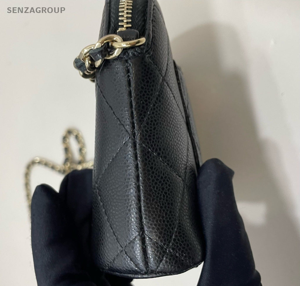 Chanel Diamond Calfskin Chain Shoulder Bag Crossbody Black Gold Women Classic