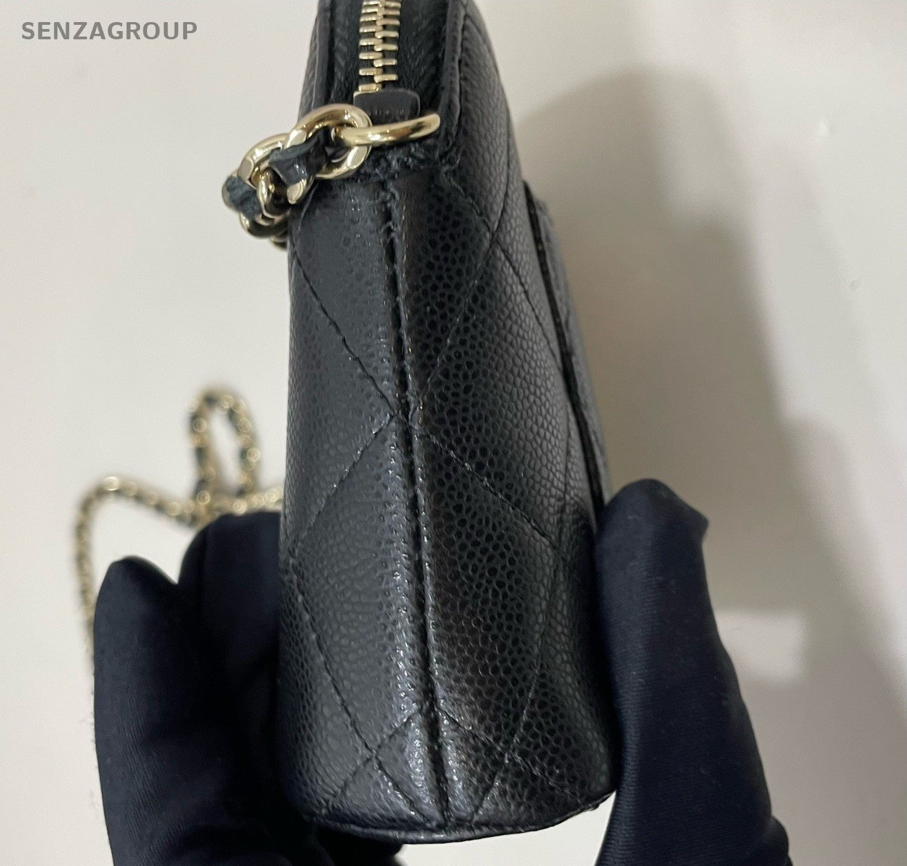 Chanel Diamond Calfskin Chain Shoulder Bag Crossbody Black Gold Women Classic