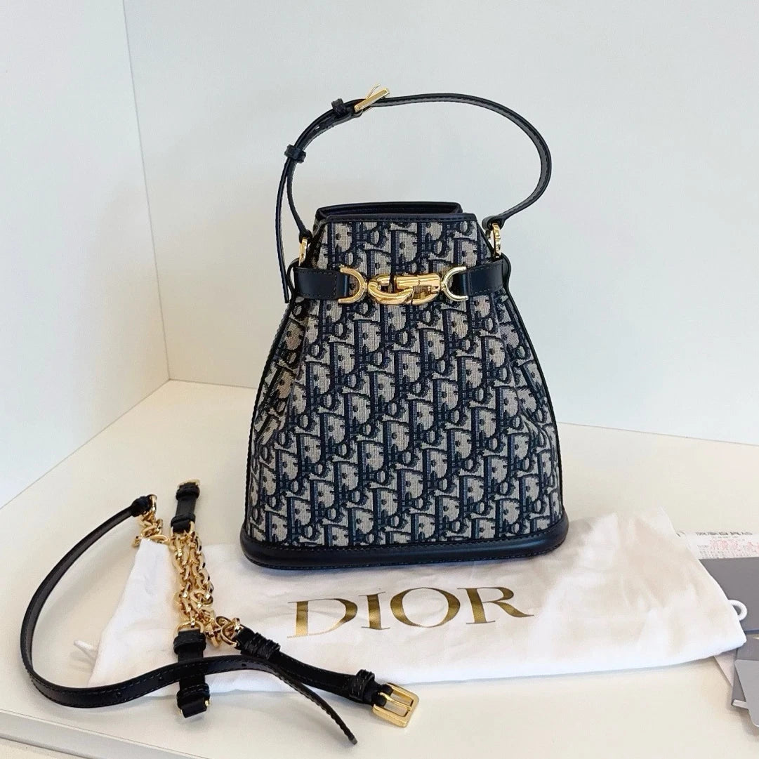 Excellent Christian Dior C'est MM Oblique Bucket Handbag Crossbody Gold Hardware