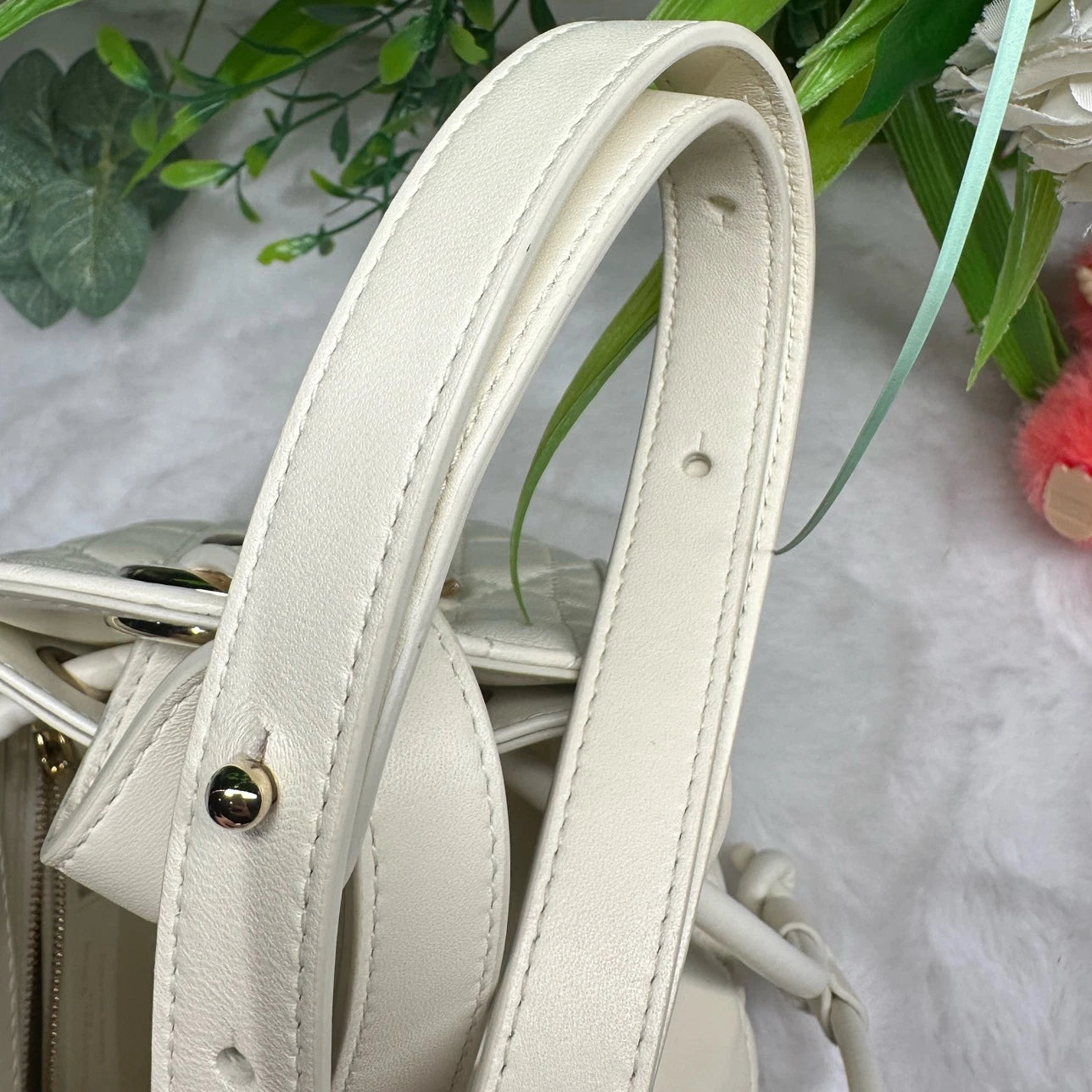 Dior D-Motion White Lambskin Bucket Shoulder Crossbody Bag For Women