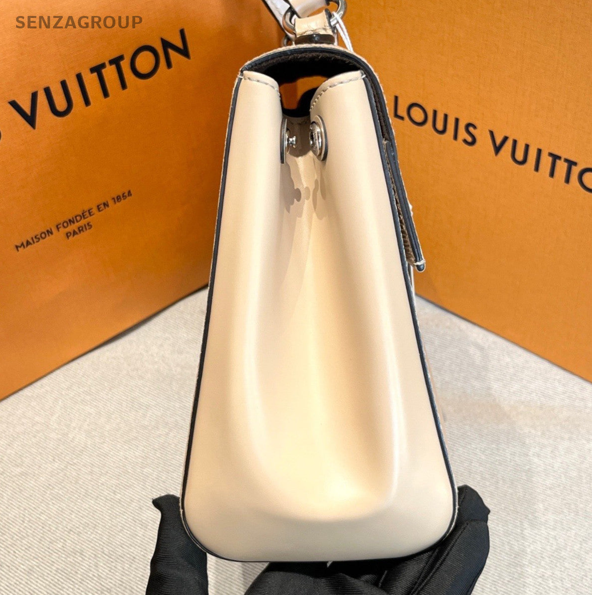 Louis Vuitton Cluny BB Epi Top Handle Bag Crossbody Beige Silver Women Classic