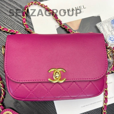 Chanel Quilted 2Way Chain Shoulder Crossbody Bag Red Gold Hardware Classic