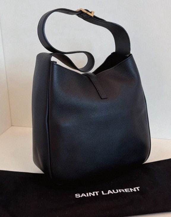 Bolsa de ombro feminina YSL Saint Laurent Le5a7 Hobo Bucket PM toda de couro ouro preto-