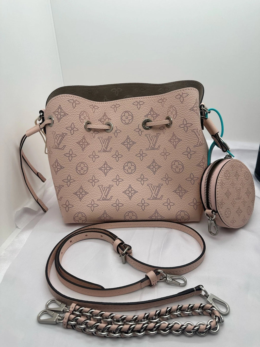 Louis Vuitton Mahina Monogram Pink Shoulder Bag Silver Hardware