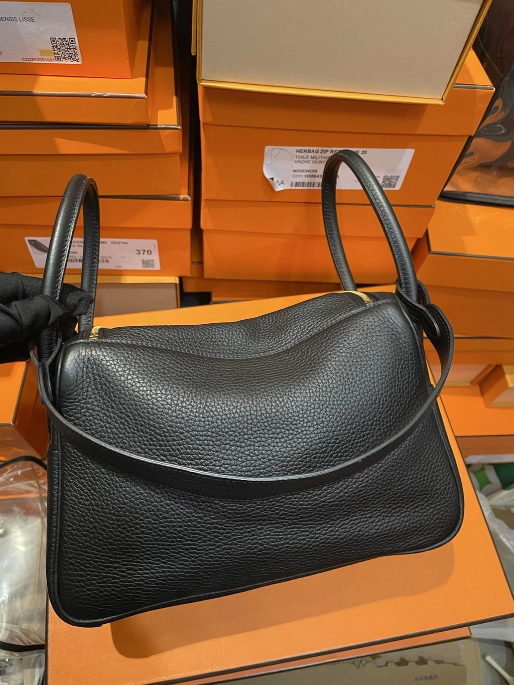 Hermes Lindy 26 Black Gold Top Handle Bag Women Classic