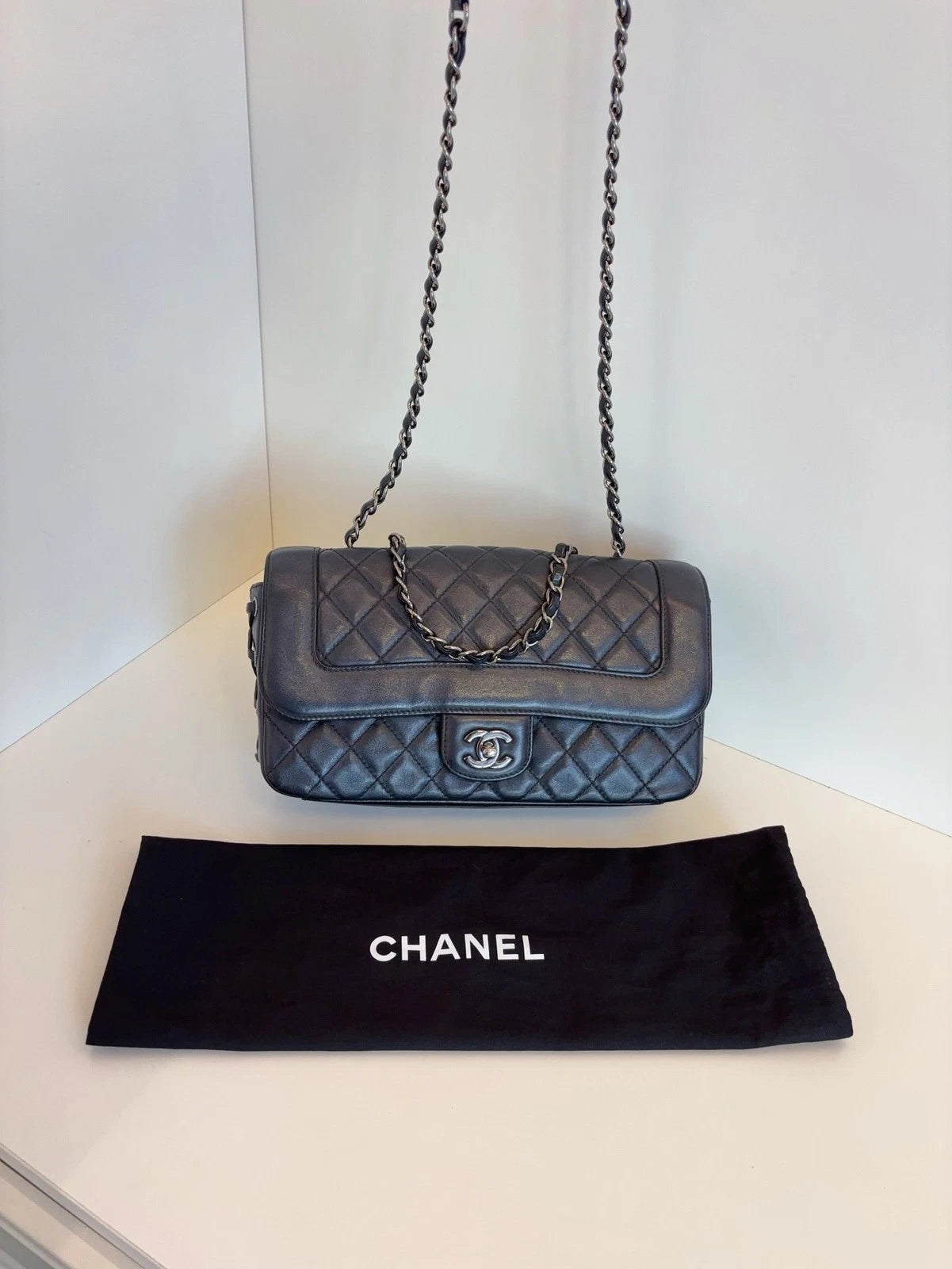 Chanel Le Cagole Flap Shoulder Bag Women's Handbag Black Leather Silver Chain
