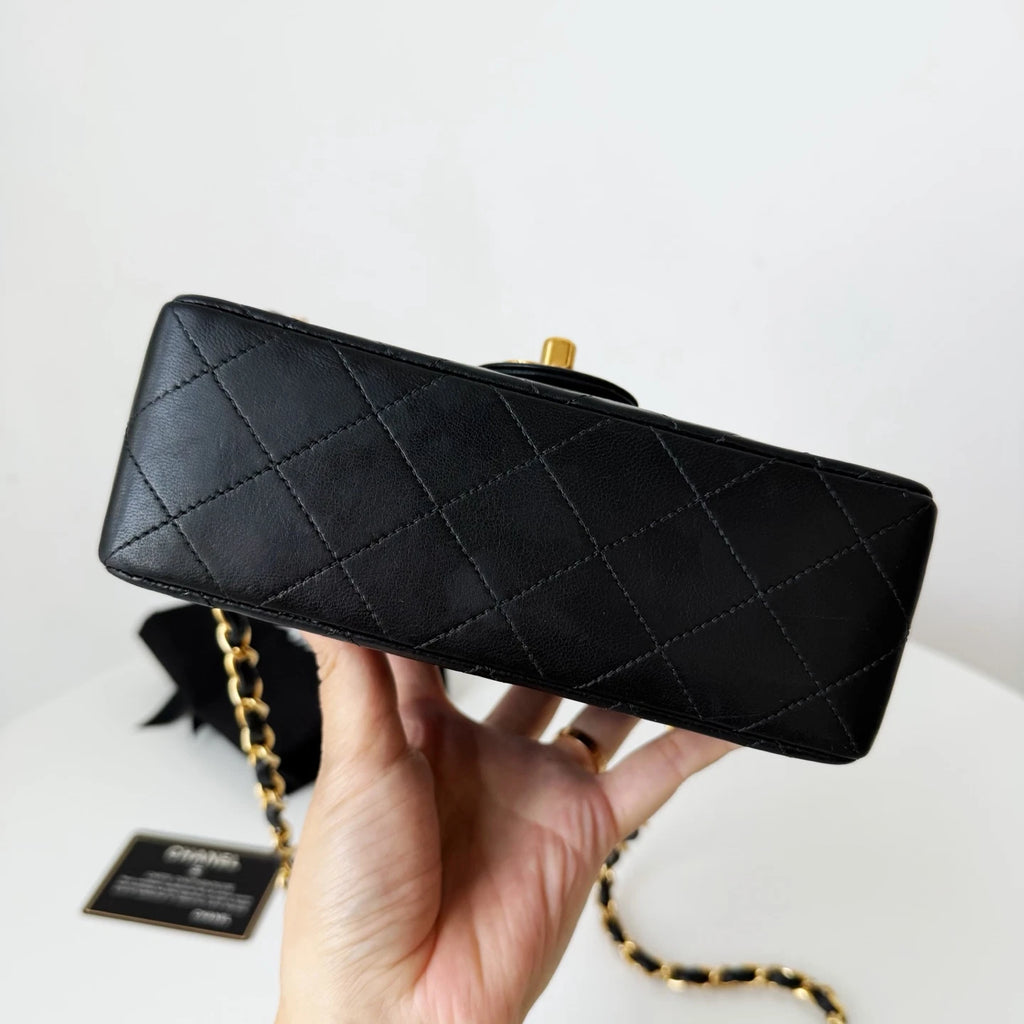Chanel Classic Flap Mini Chain Shoulder Crossbody Black Gold Women Vintage