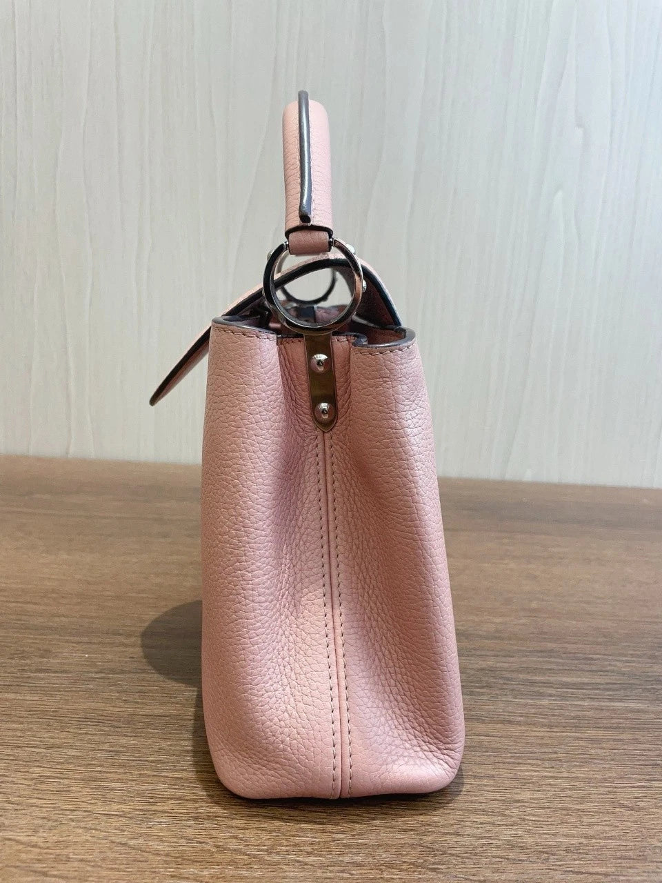 SJ0001 KY02225 Louis Vuitton Capucines BB
