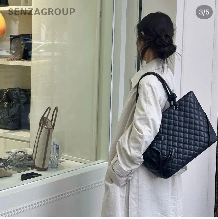 CHANEL Combom Tote Diamond Pattern Clafskin Shoulder bag Black Women