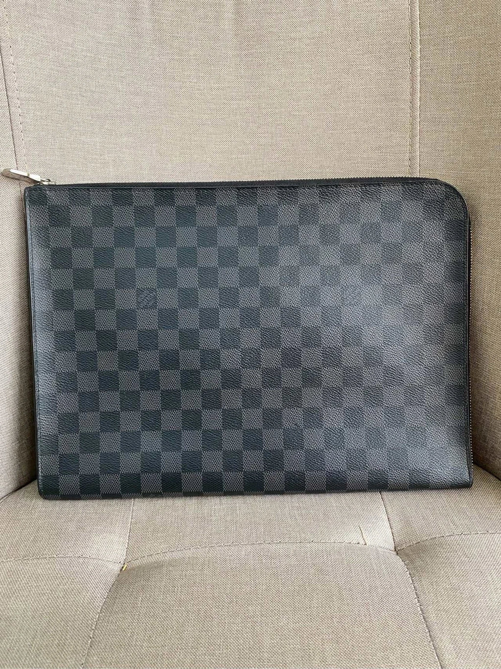 Louis Vuitton Black Damier Clutch Toiletry Pouch For Unisex