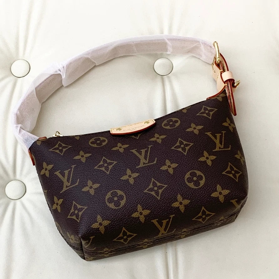 Louis Vuitton Pochette Hills Monogram Shoulder Bag Brown Gold Women S