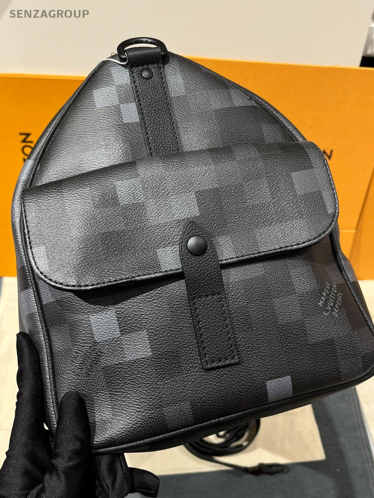 Louis Vuitton MKeepall Bandoulière Tote Bag Black Unisex Adults Classic