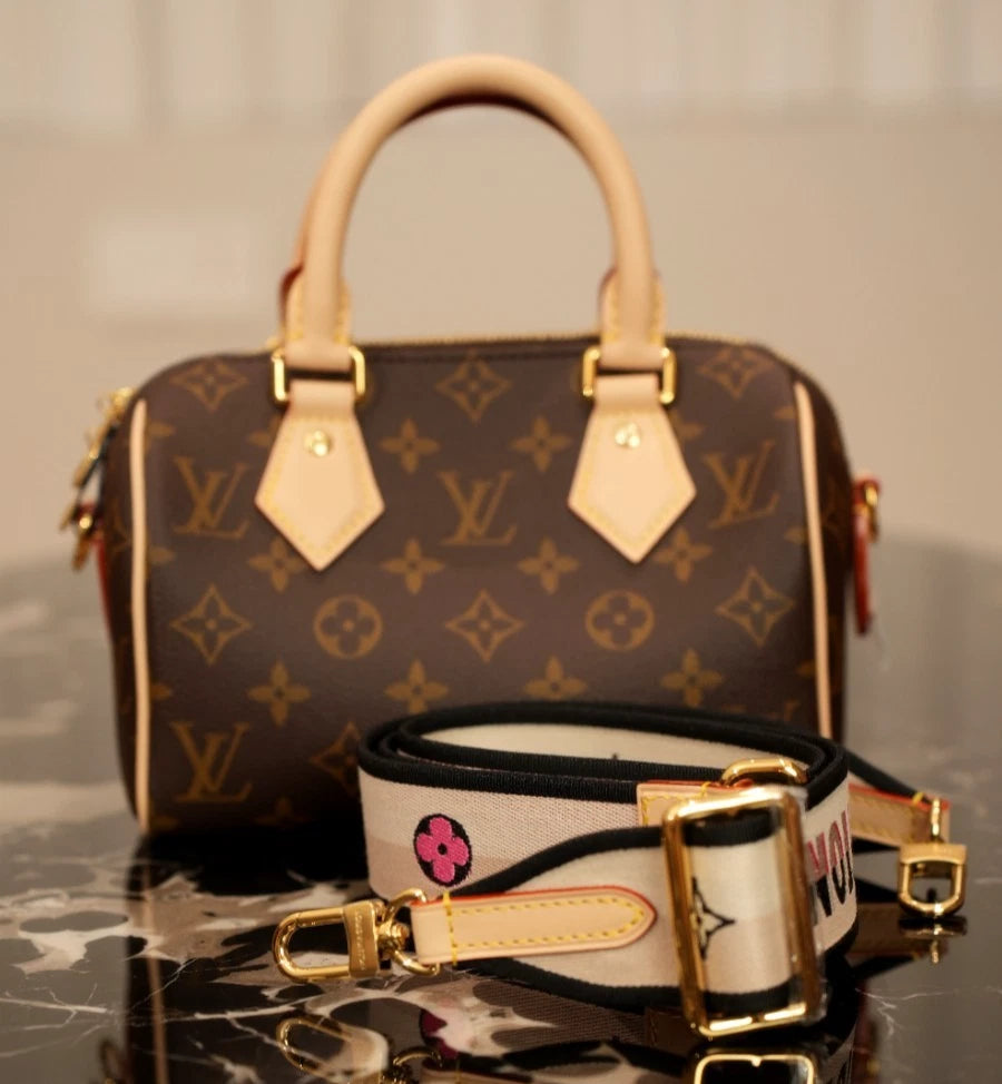 Louis Vuitton Speedy20 Monogram Canvas Excellent
