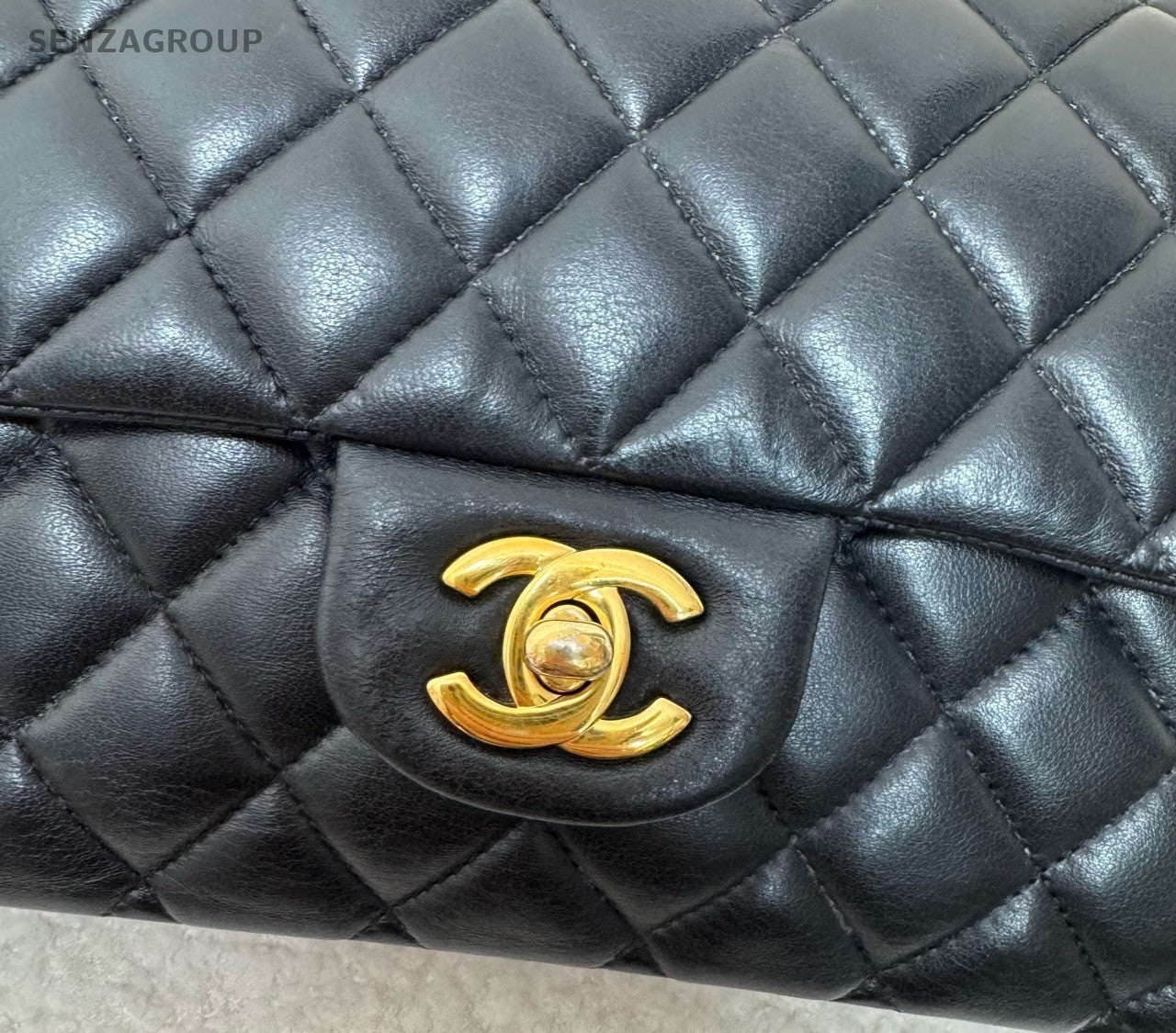 Chanel Classic Flap Lambskin MM Chain Shoulder Bag Black Gold Used Women
