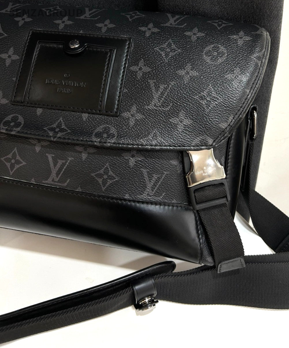 Louis Vuitton VOYAGER Black Monogram Shoulder bag Canvas Crossbody