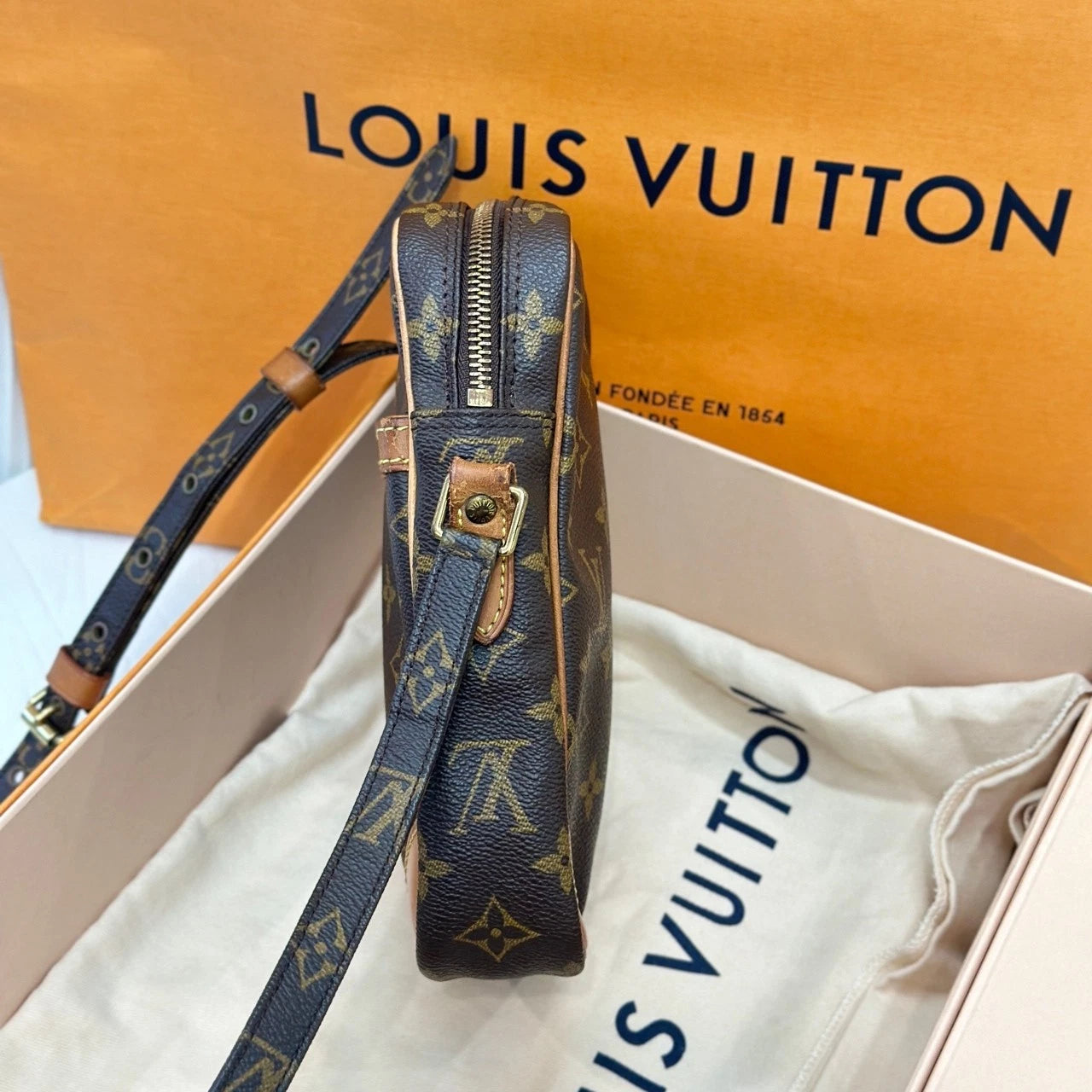 Louis Vuitton Canvas Vintage Vertical Camera Crossbody Bag For Women