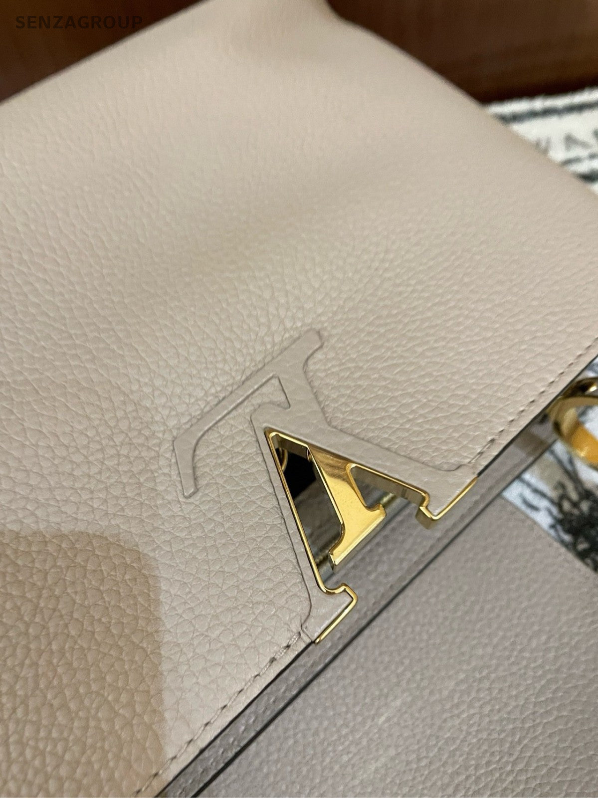 Louis Vuitton Capucines MM Top Handle Bag Crossbody Apricot Gold Women Classic