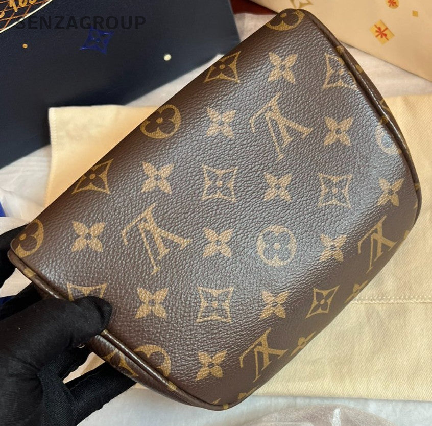 Louis Vuitton Monogram Bumbag mini Shoulder bag Crossbody Almost Brand NEW