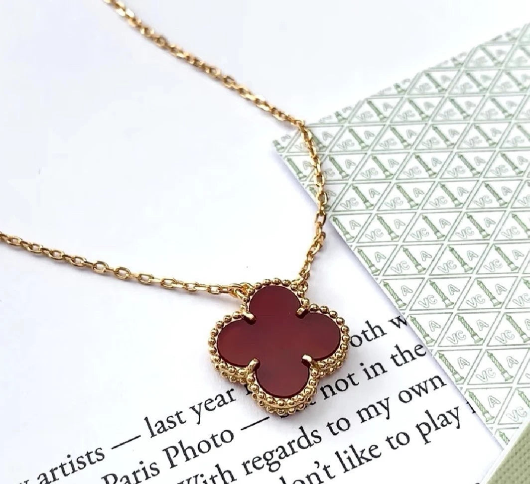 Van Cleef &amp; Arpels VCA Vintage Alhambra Pendant Necklace Carnelian 18k Gold