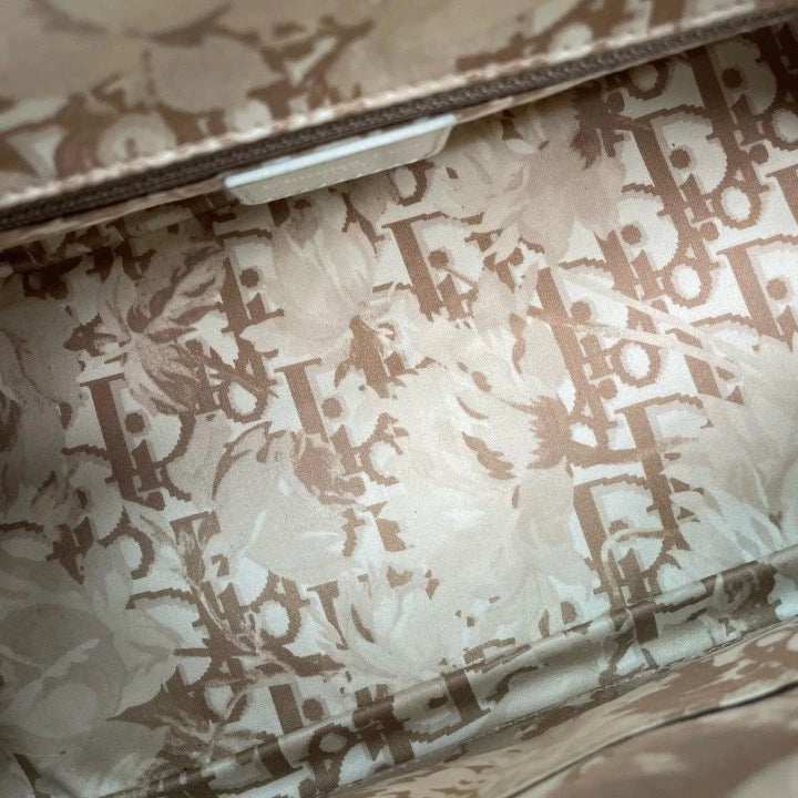 Authentic Dior 2005 Runway Detective White Leather Handbag For Women