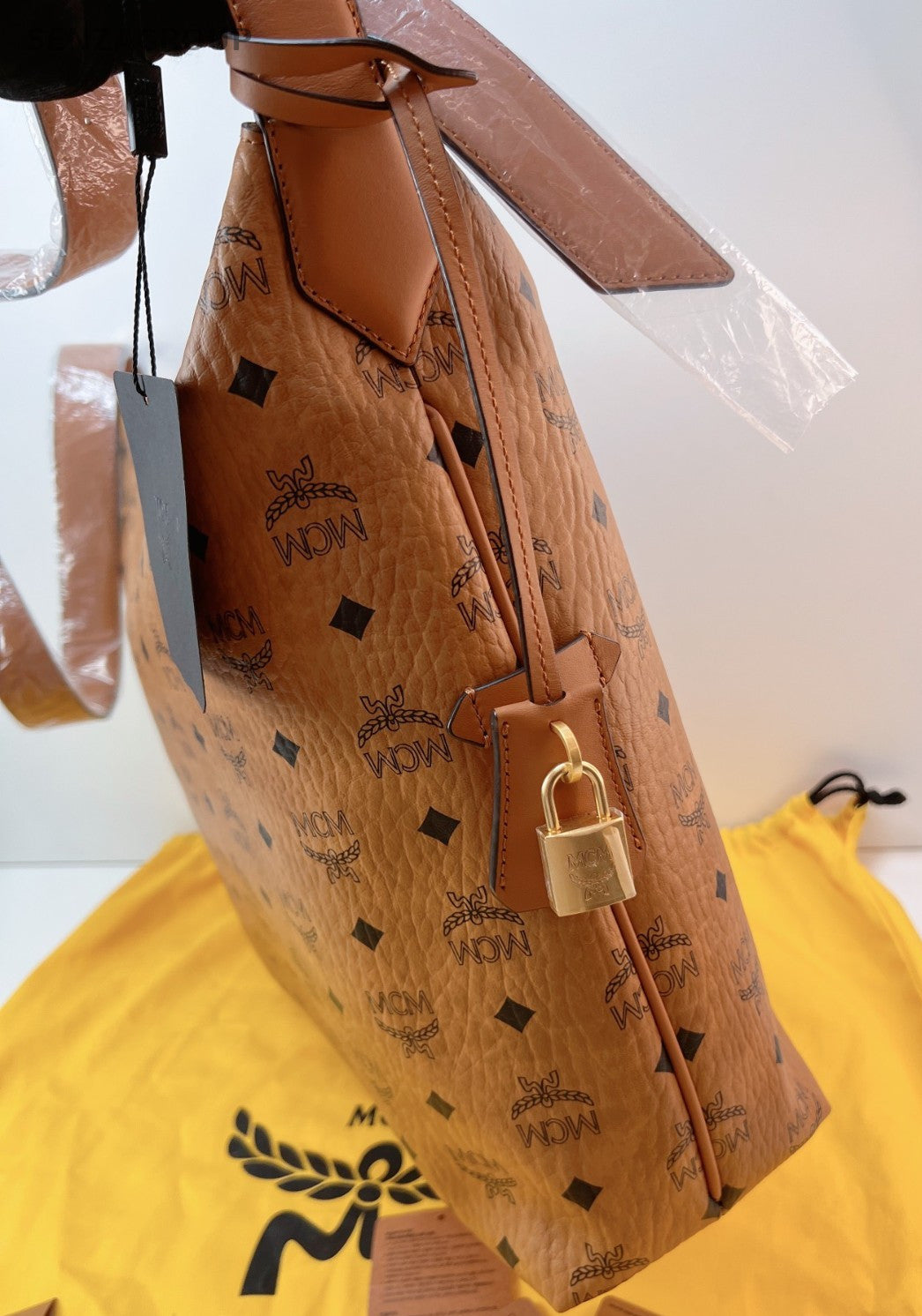 MCM 25Hobo Shoulder Bag Brown Gold Used Women Classic Fashion