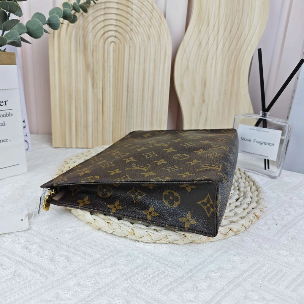 Louis Vuitton Monogram Canvas Toiletry Pouch Clutch For Women