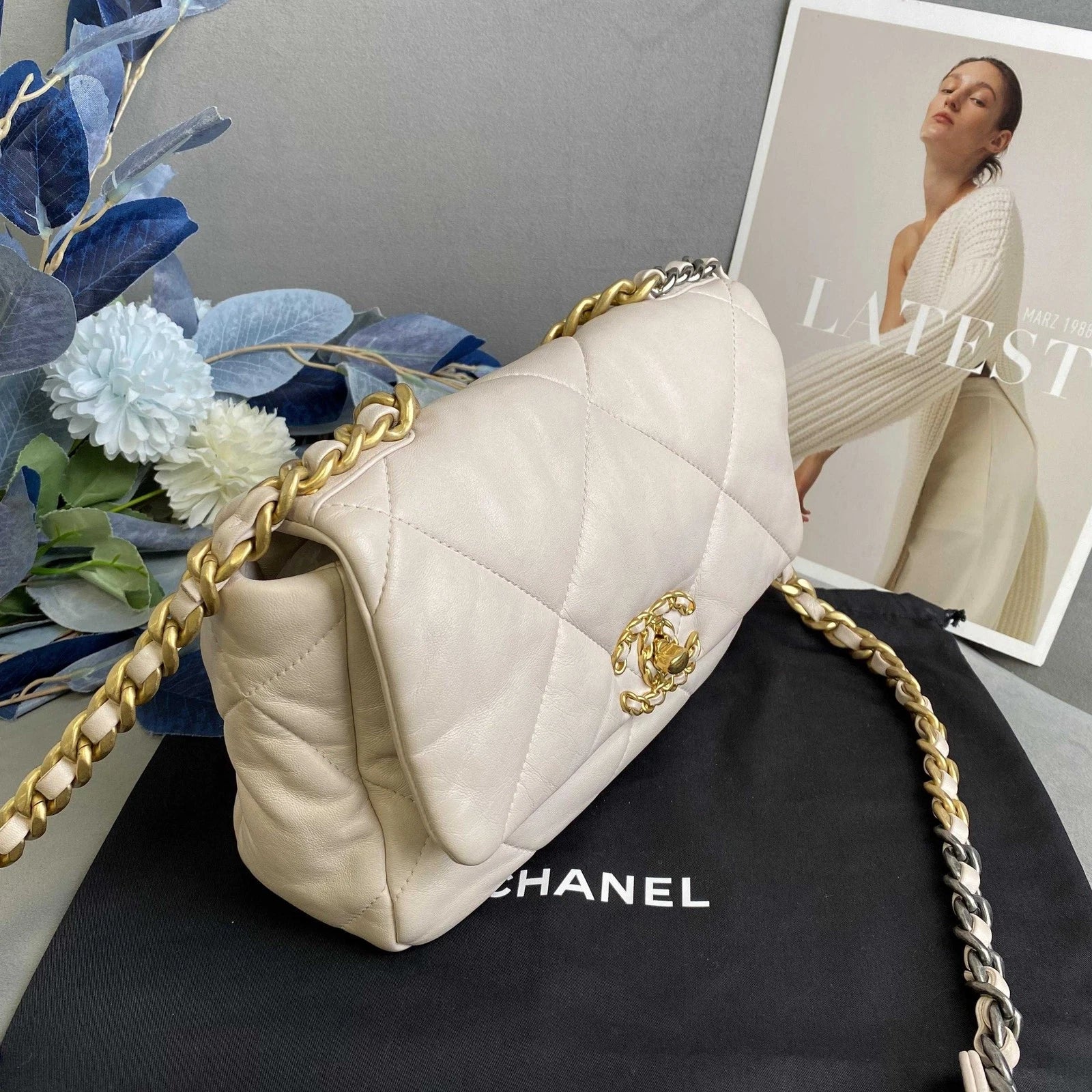 CHANEL 19Bag Small Lambskin Pink Shoulder Bag For Women