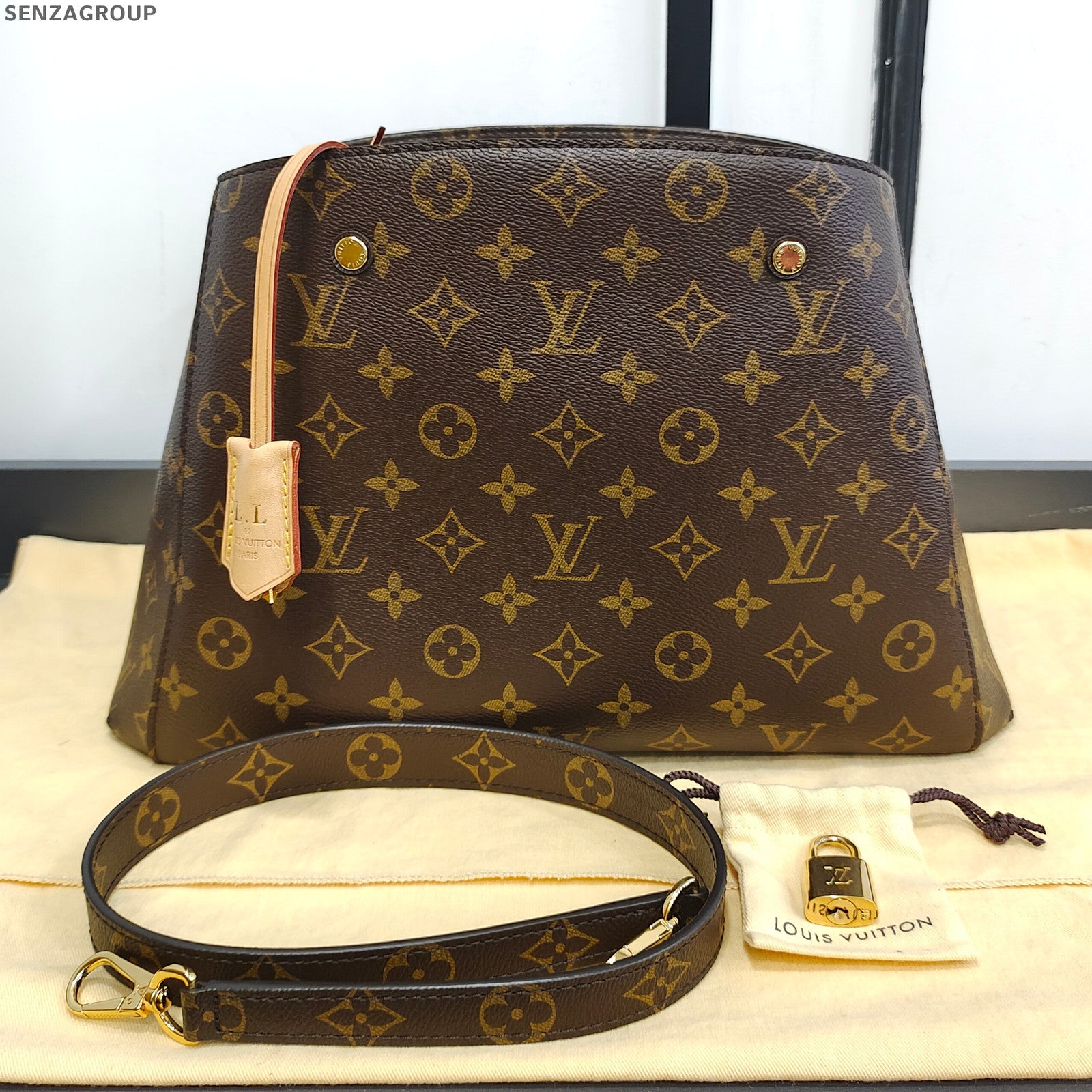 Louis Vuitton Monogram Montaigne Handbag - Classic Women's Tote