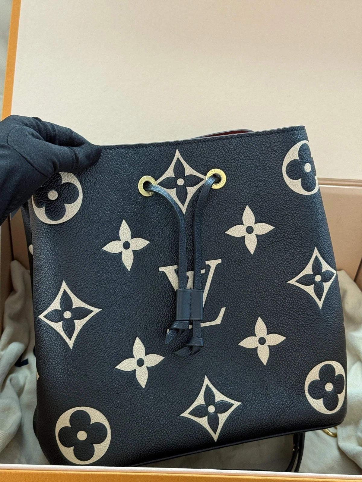 Louis Vuitton Black White Bucket Bag For Women