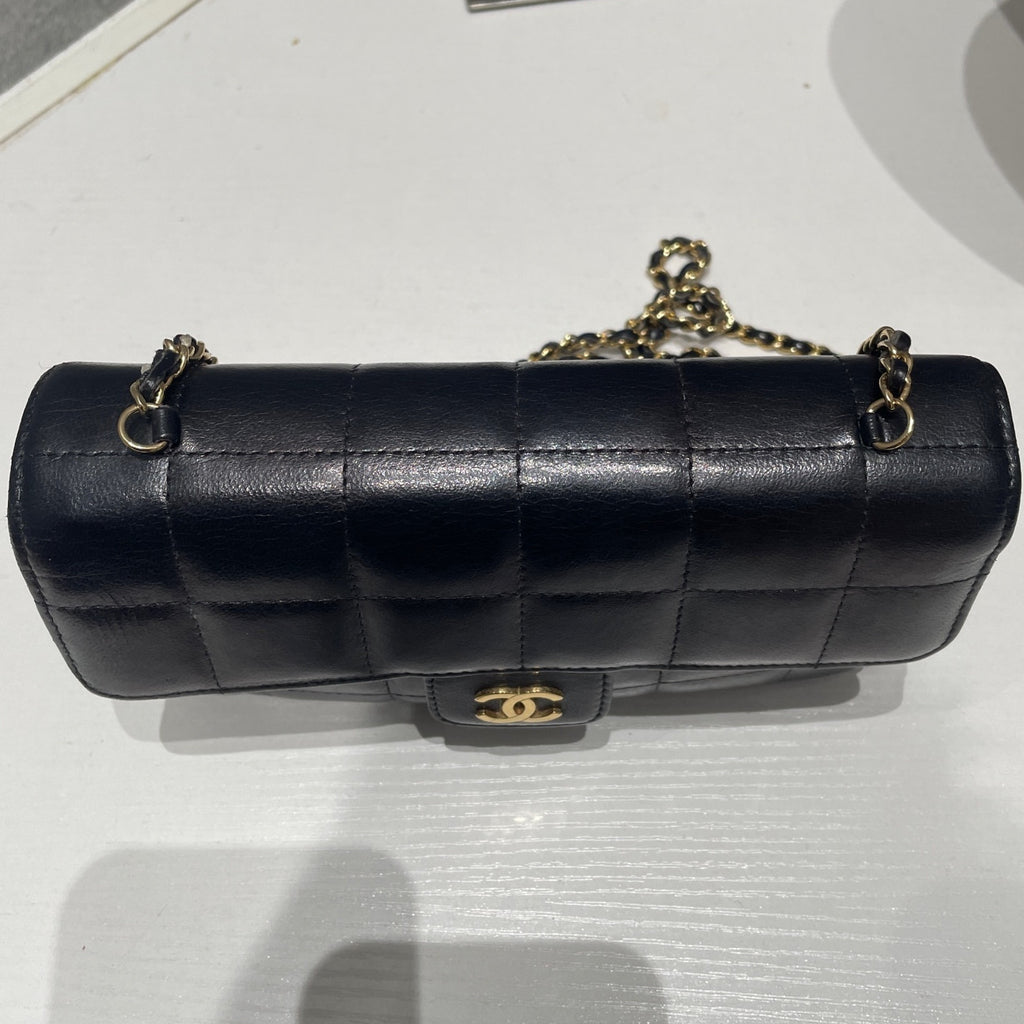 Vintage Chanel Classic Flap Mini Black Gold Chain Shoulder Bag