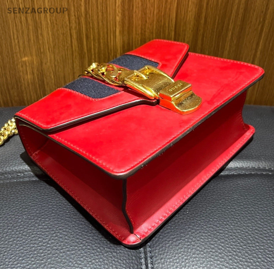 Gucci Sylvie PM Chain Shoulder Bag Crossbody Used Women Classic Fashion