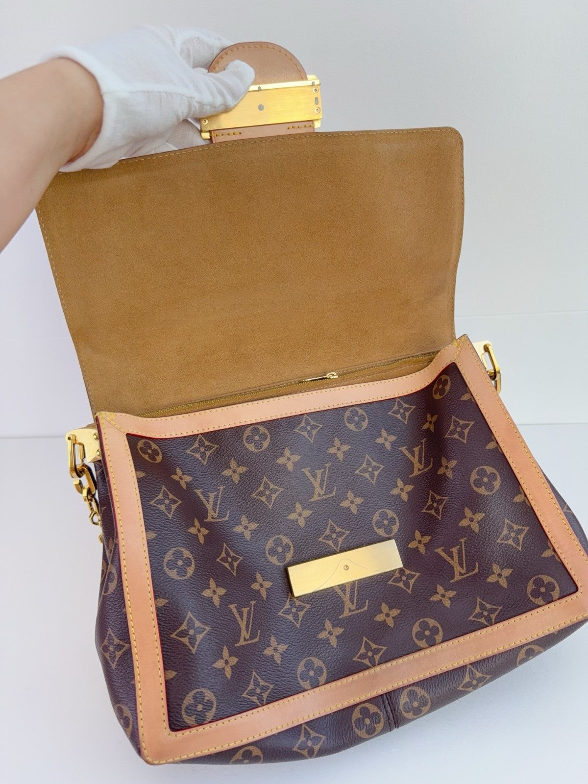 Louis Vuitton Dauphine GM Monogram Canvas Chain Shoulder bag Brown