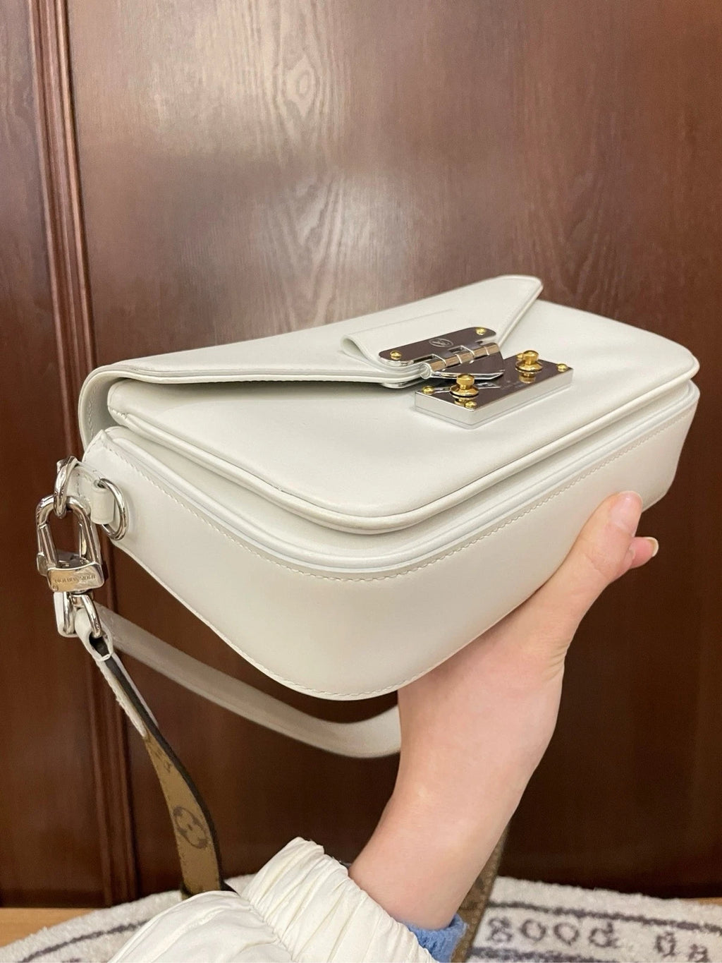 Pre-owned Louis Vuitton Swing Crossbody Shoulder Bag For Women