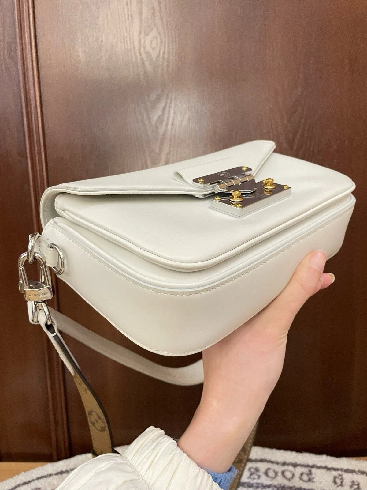 Pre-owned Louis Vuitton Swing Crossbody Shoulder Bag For Women