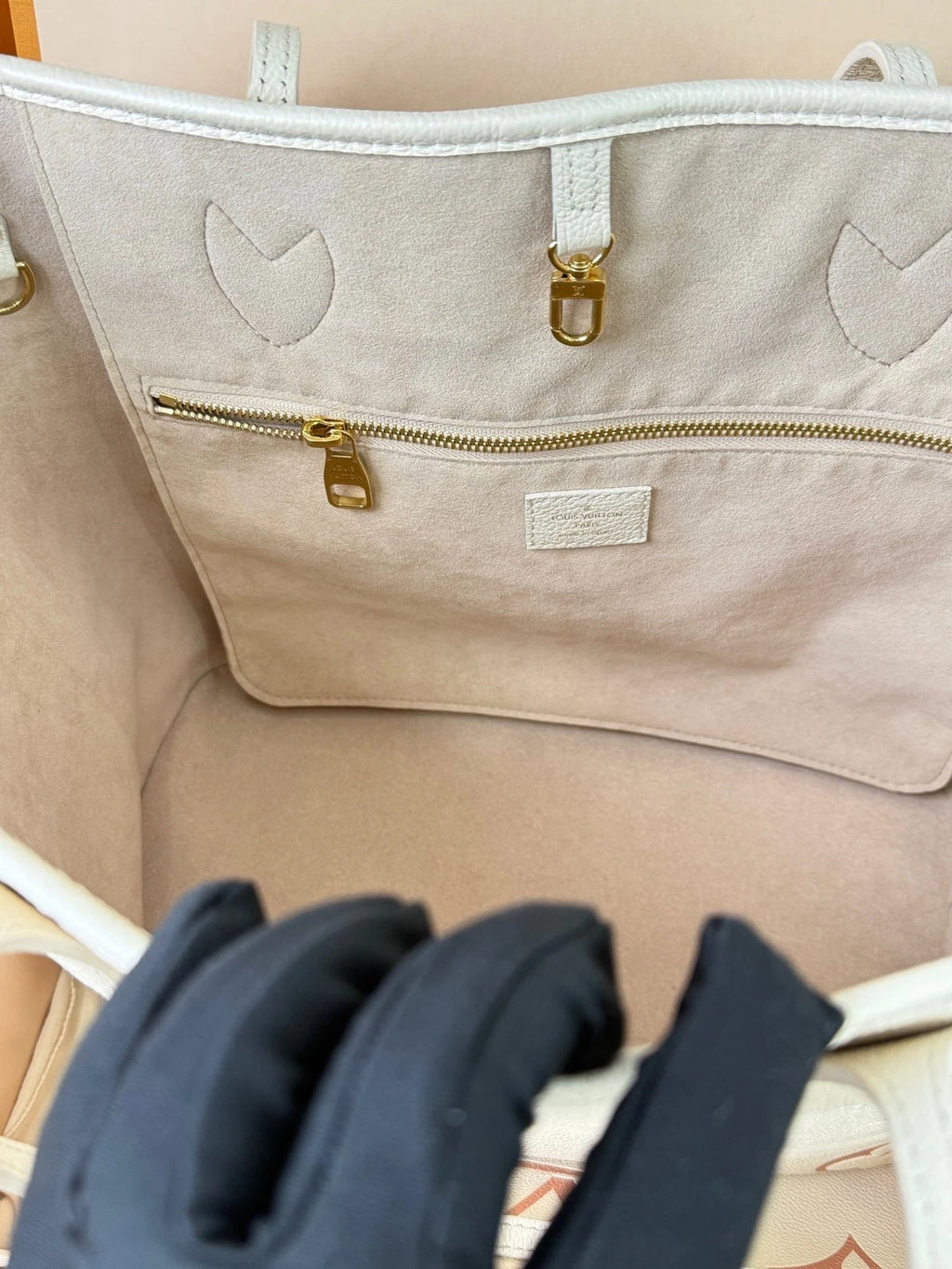 Louis Vuitton Neverfull Leather Tote Bag Excellent