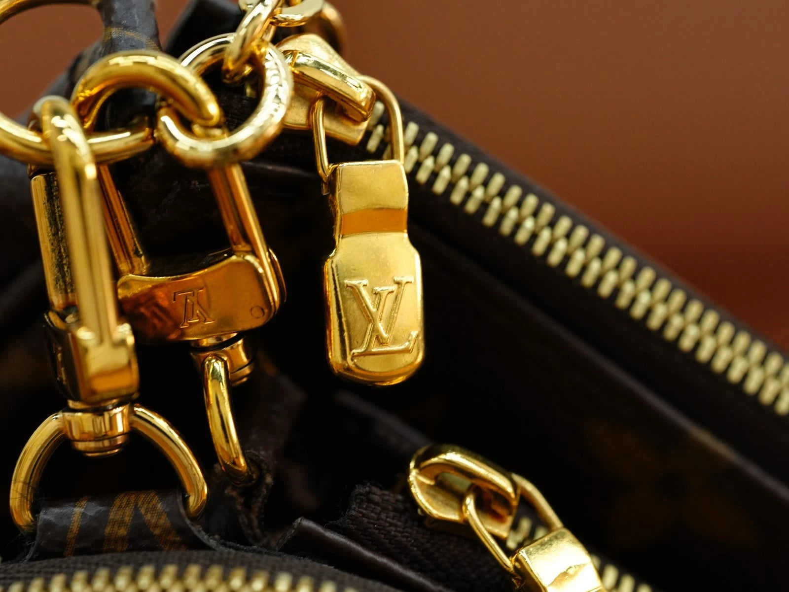 Louis Vuitton Multi Pochette Accessoires Canvas Shoulder Bag Excellent